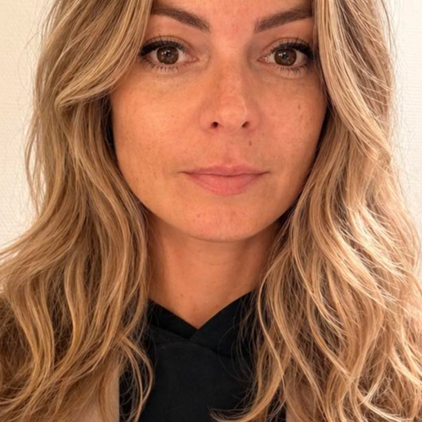 Julie Dalsace - consultante en relations médias et pigiste 