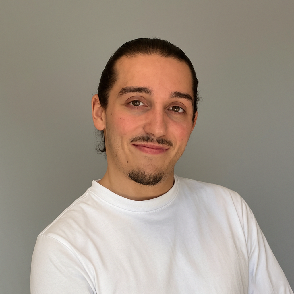 Romain Moret - Développeur Sénior PHP Symfony | Laravel | React