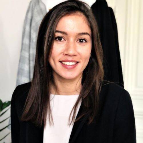 Céline  - Lawyer - Contracts, Terms and Conditions, Intellectual Property (FR/ENG)