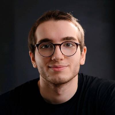 Tom Plaes - Mobile App Builder