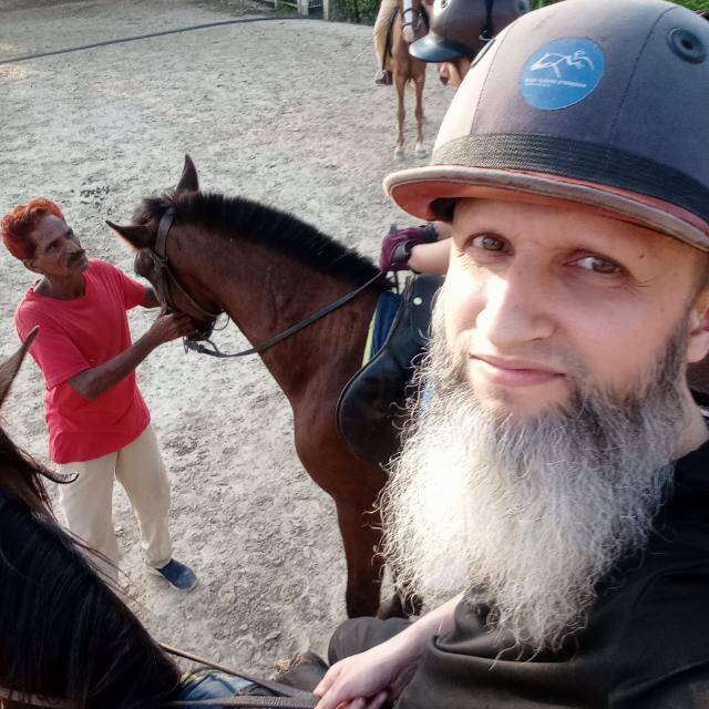 Zishan Javaid - IT Consultant | CTO | Sysadmin | Full Stack Dev