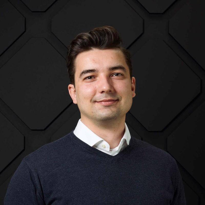 Denis Turkov - Fractional CTO & AI Trainer