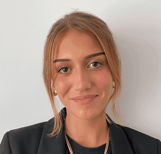 Justine Huguet - Brand Designer & Graphiste