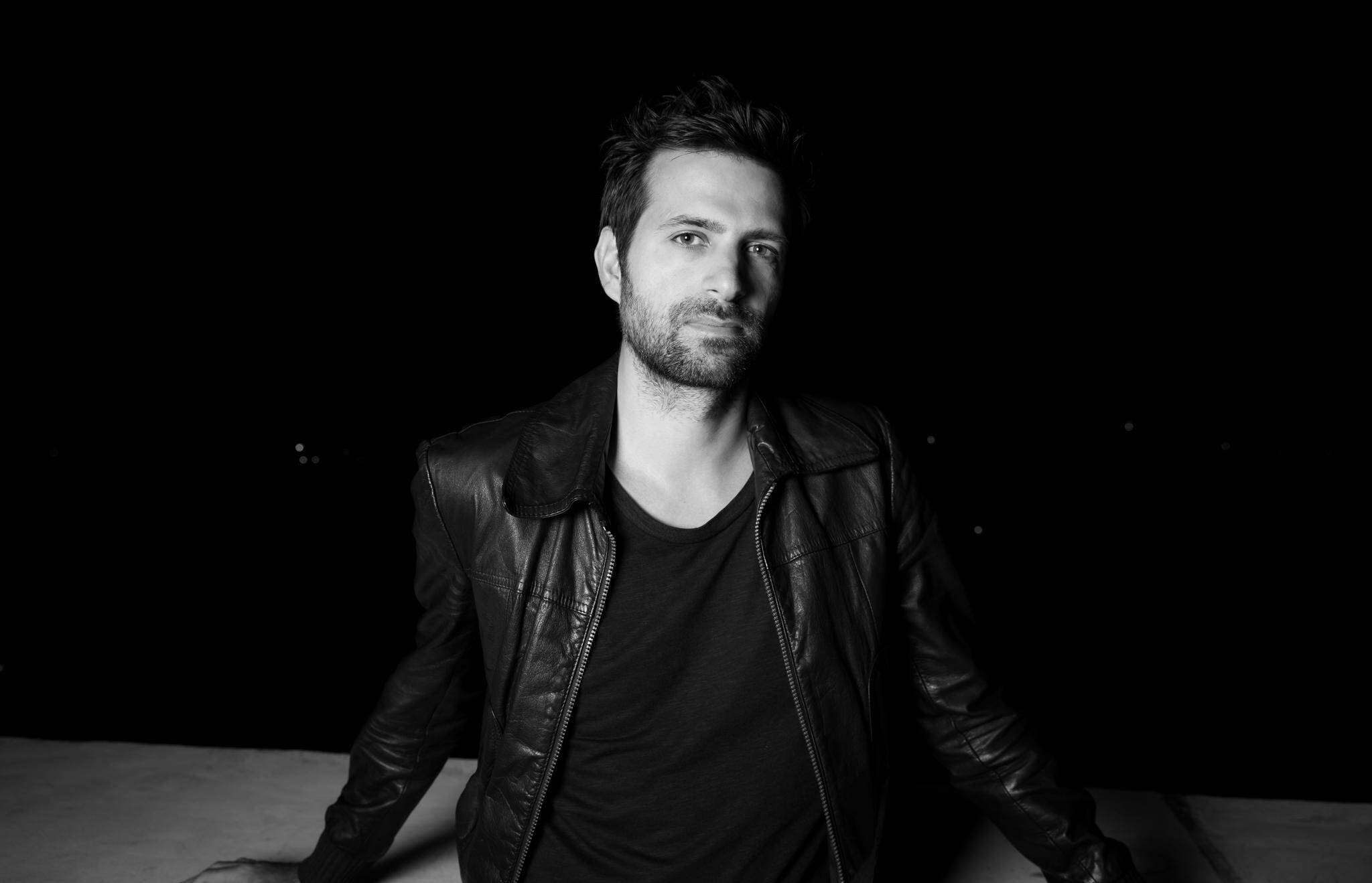 Olivier Gonzalez - Creative Director, Art Director, Digital Designer
