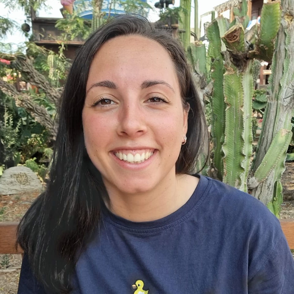 Gladys B. - UI/ UX Designer et Graphiste 