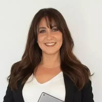 Ruth Escribano - Ayudo a profesionales y dueñas de negocio del bien