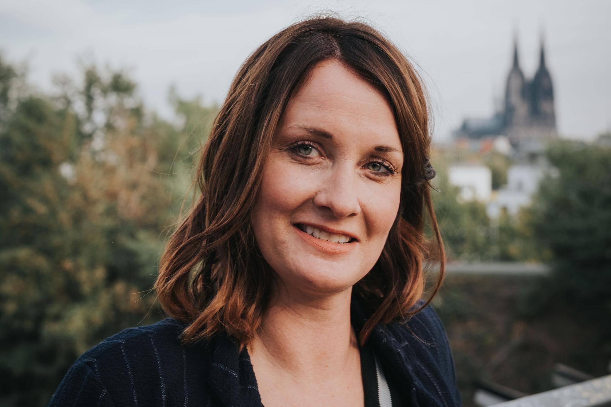 Raphaela Ayriss - KI-Markenarchitektin | Brand Voice & GEO