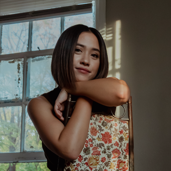 Julia Curtis - Graphic & Product Designer