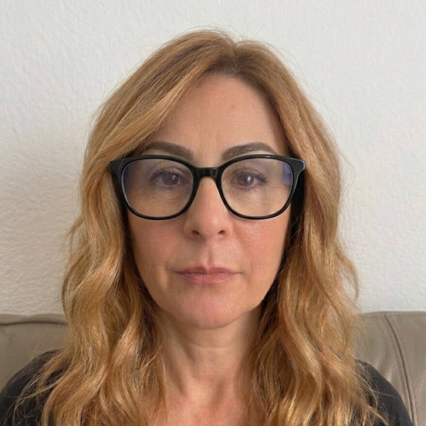 Anissa Nedroumi - Directrice au sein d une collectivité territoriale