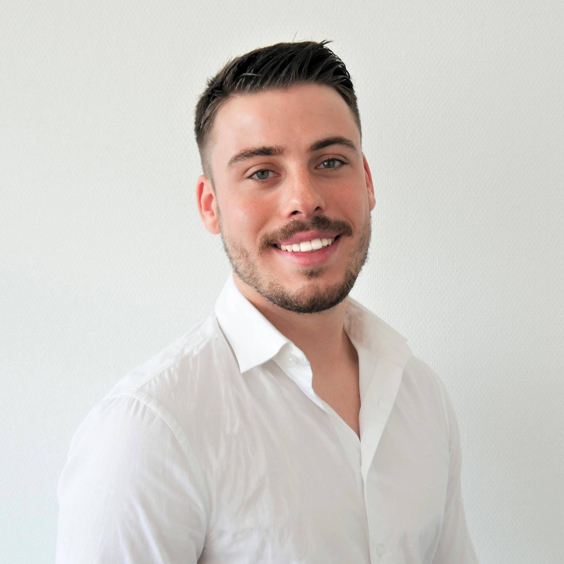 Janis Antwerpen - Performance Marketing & E-Mail-Automation Experte