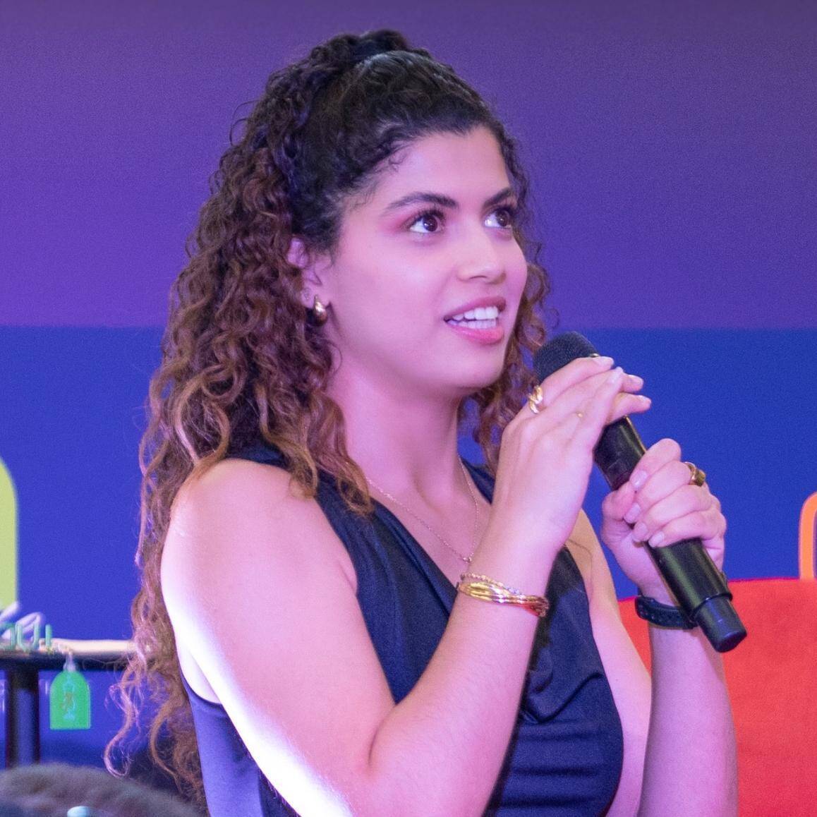 Nada Tlohi