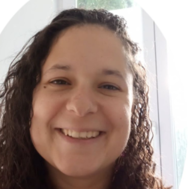 Xandra L. - Assistante de gestion