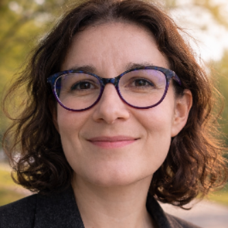 Frédérique Badach - Consultante Senior en Stratégie et Transformation