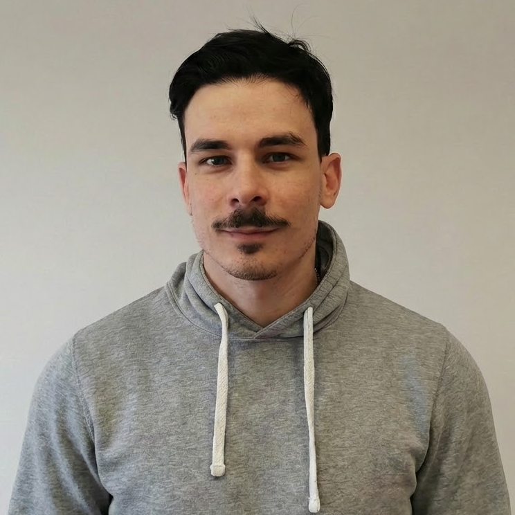 Simone Buralli - Social Media Strategist for Sports & Local Brands 