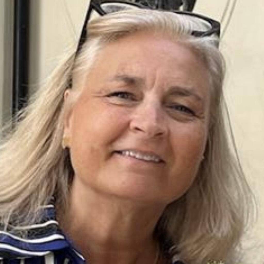 Daphne Simulin