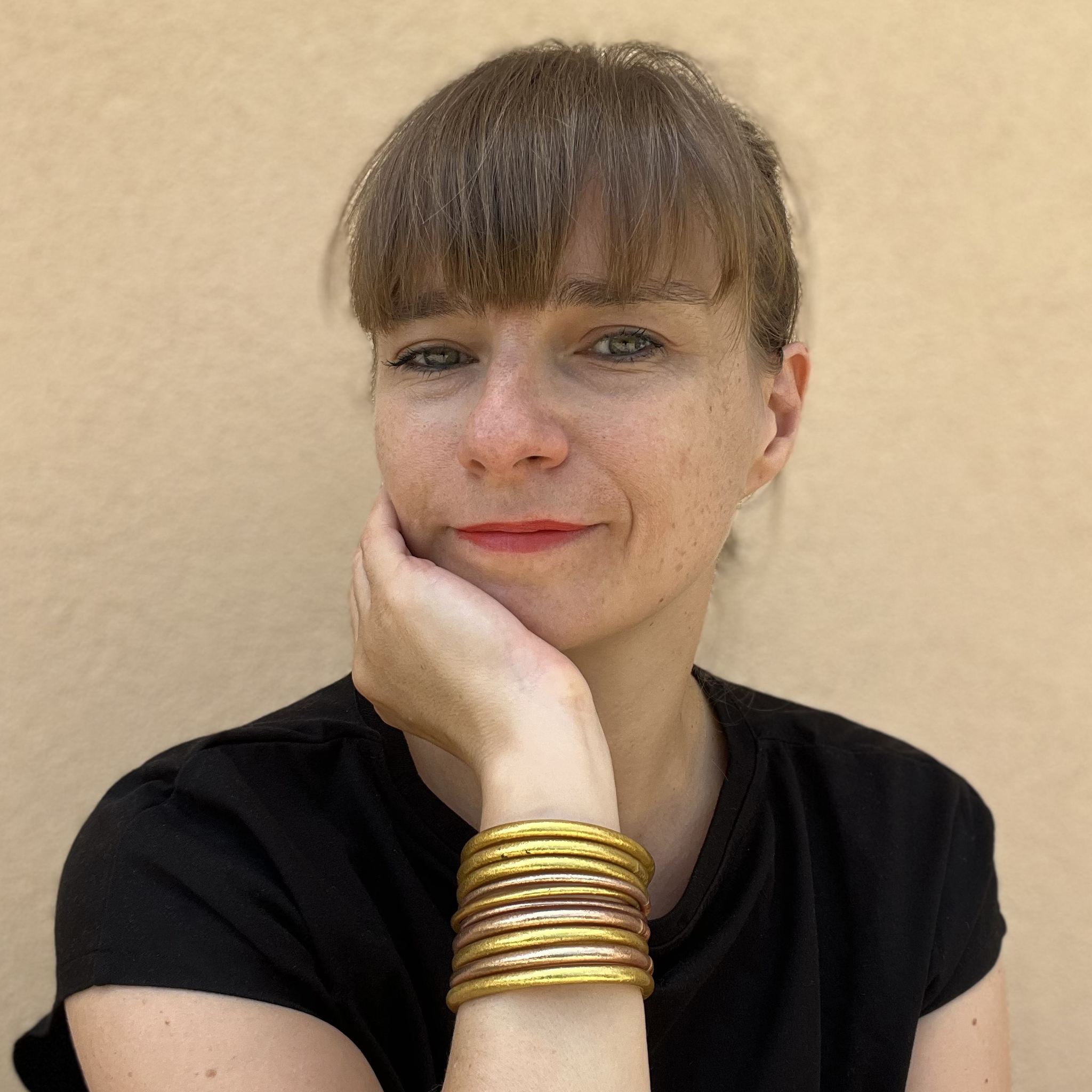 Adeline B. -  Directrice artistique & graphiste senior