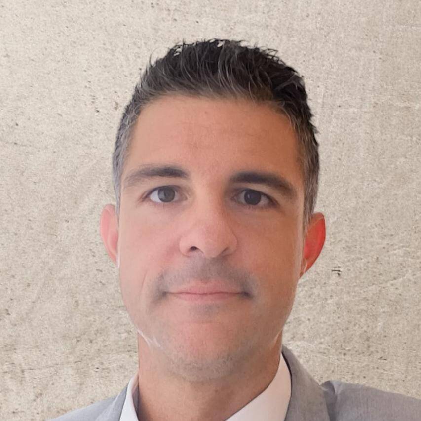 Alejandro Oliva