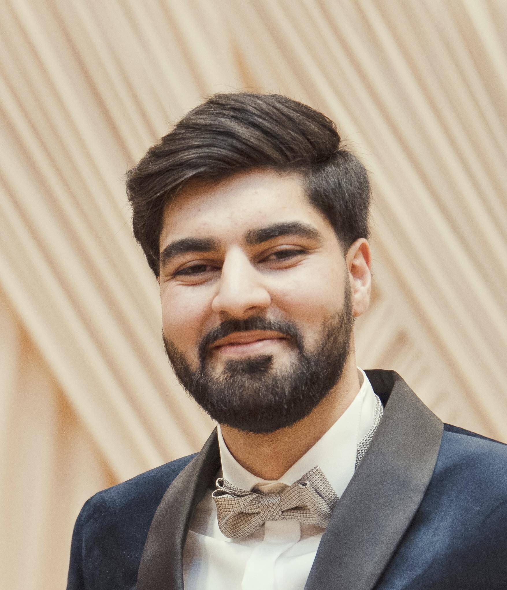 Shehroz Ahmed - Grafikdesign, Webdesign, Print