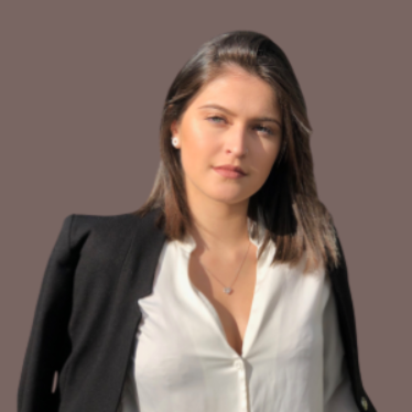 Rebeca M. - Chef de projet digital