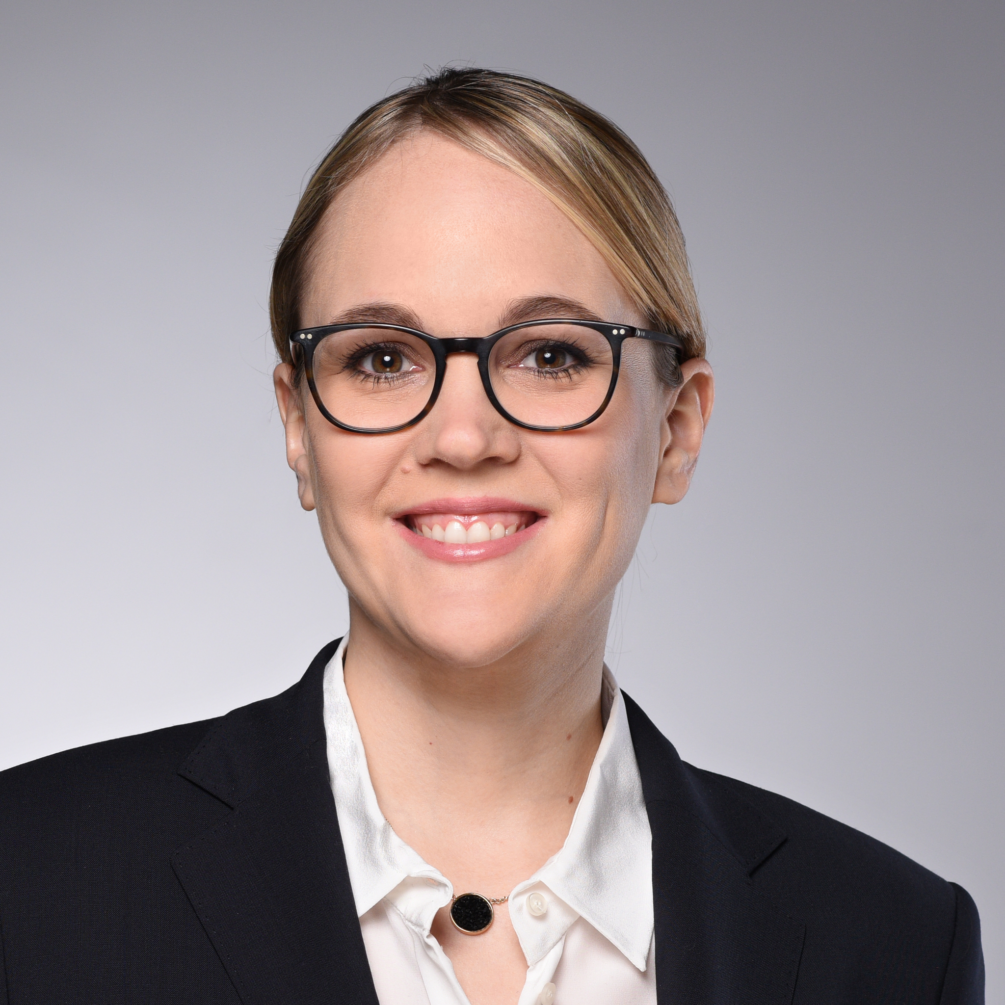 Luisa R.
