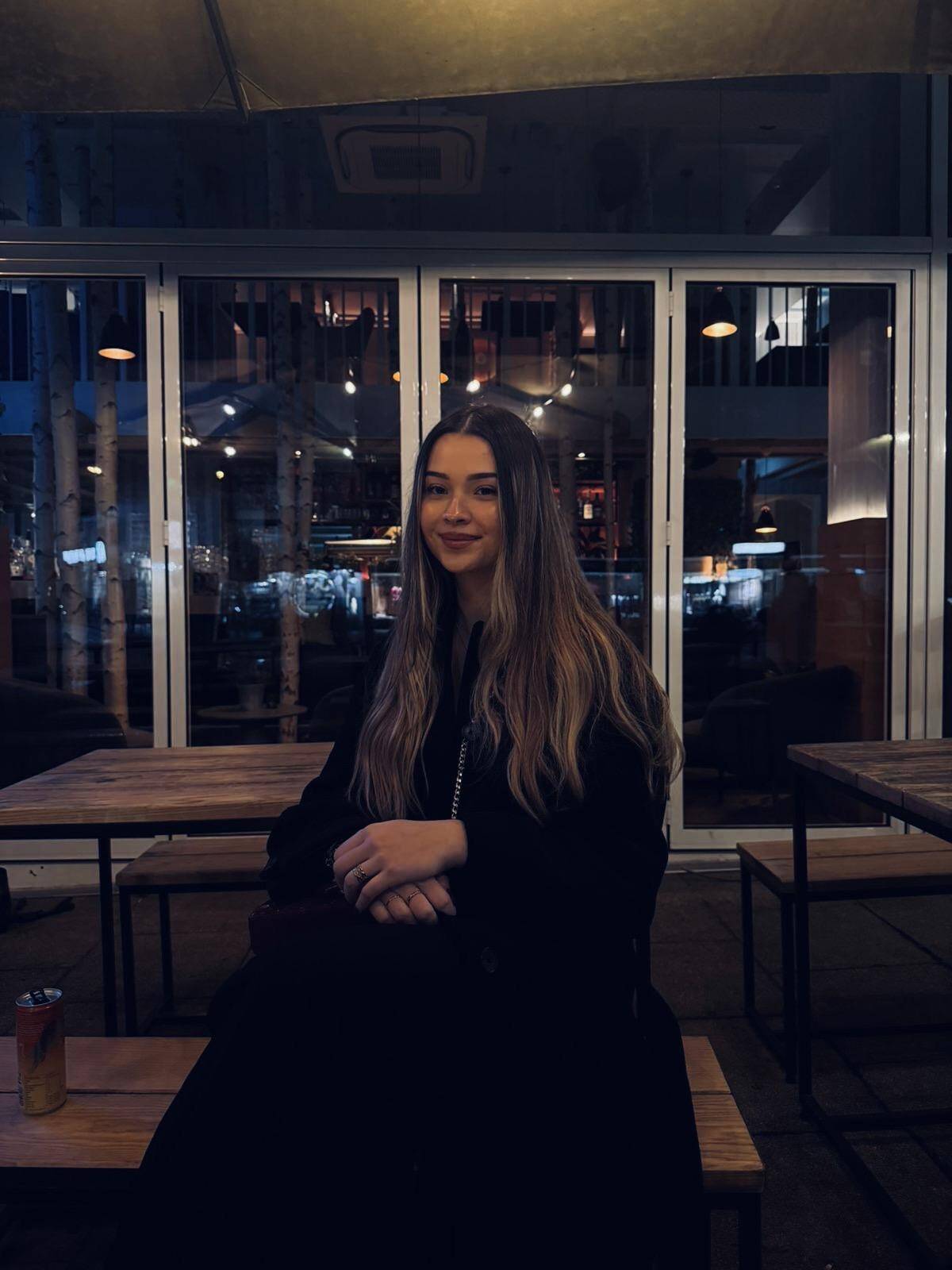 Melanie G.