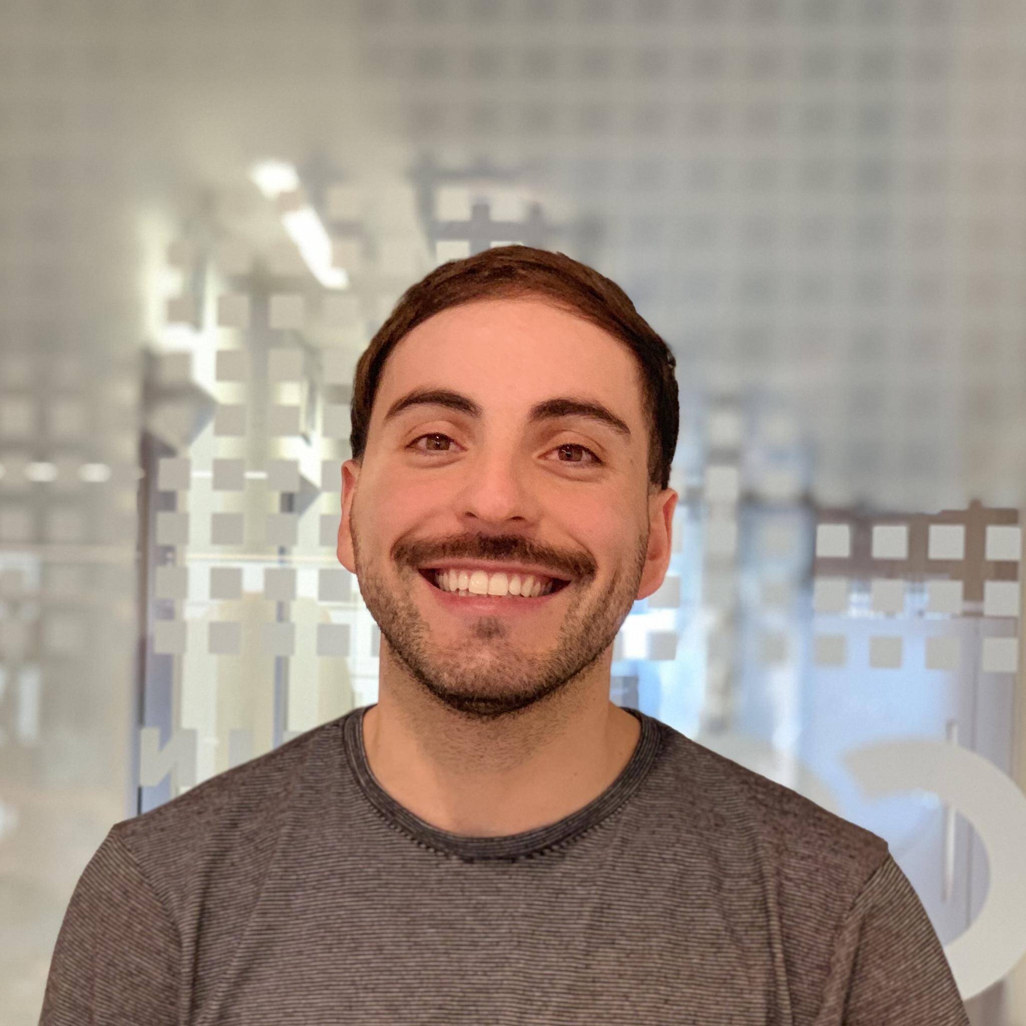 Leandro  - Diseñador, Jefe de proyectos 