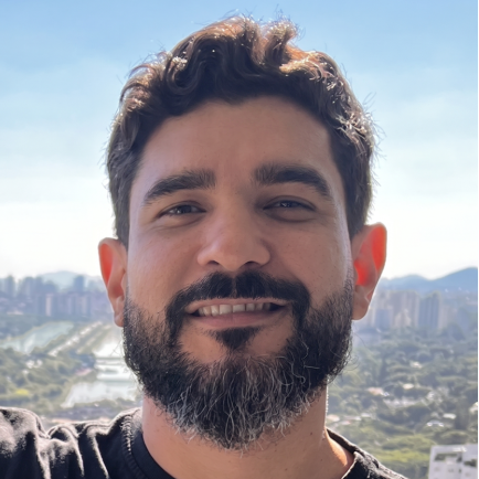Leandro Pestana - Especialista en plataformas digitales | UX, UI, De