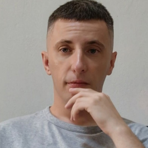 Tomasz  - Freelance Copywriter & Editorial Specialist