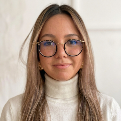 Maria Reyes Castro - Digital Marketing Specialist