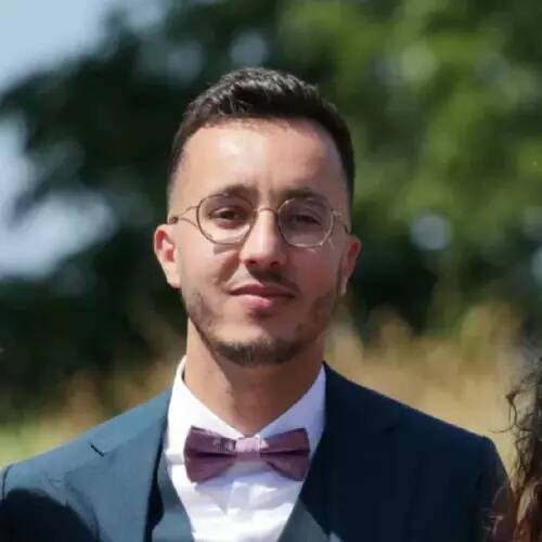 Elias T. - Consultant Salesforce - Sales Cloud & CPQ 