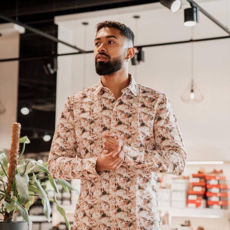 Calvin  - Community manager & media buyer