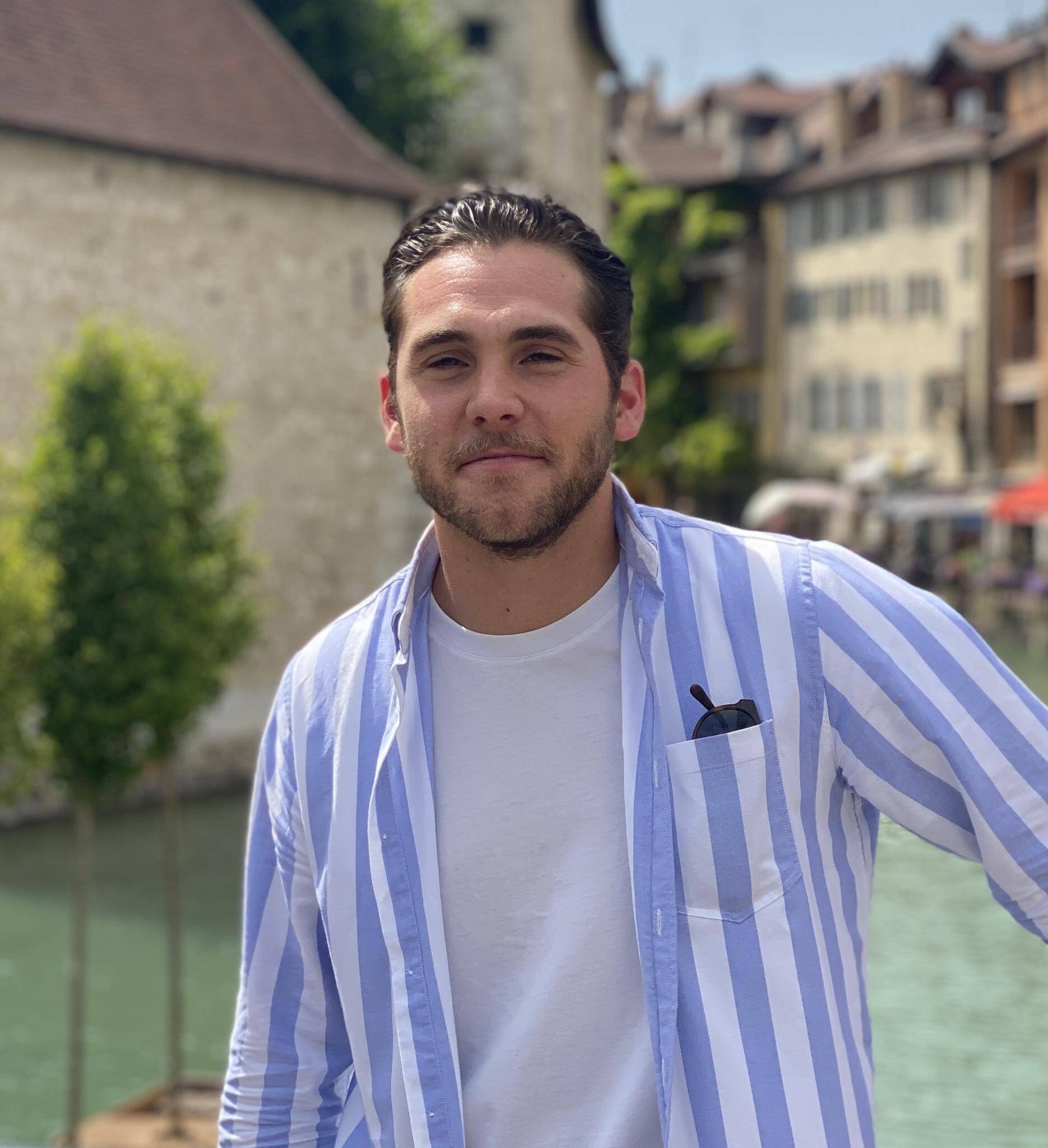 Léo Tomasini - Photographe, Copywriter & Social Media Manager