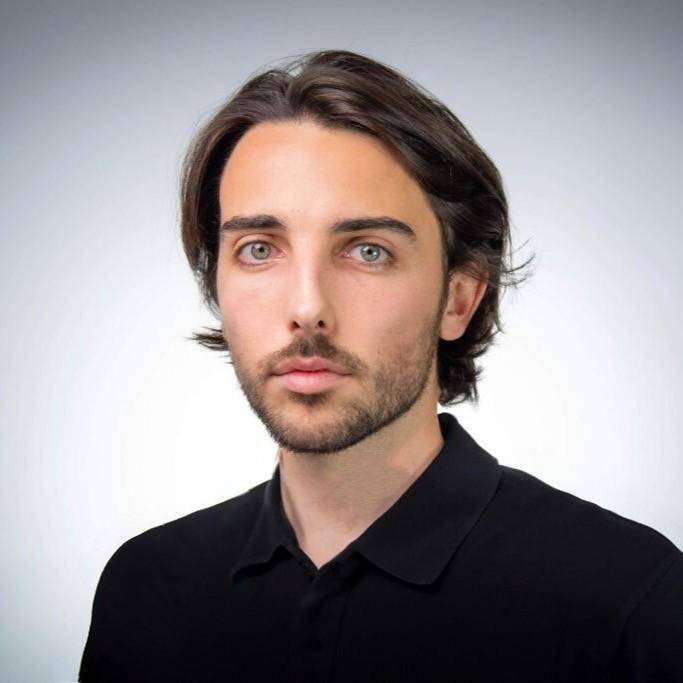 Antoine  - Fundraising / Deck & Business plan
