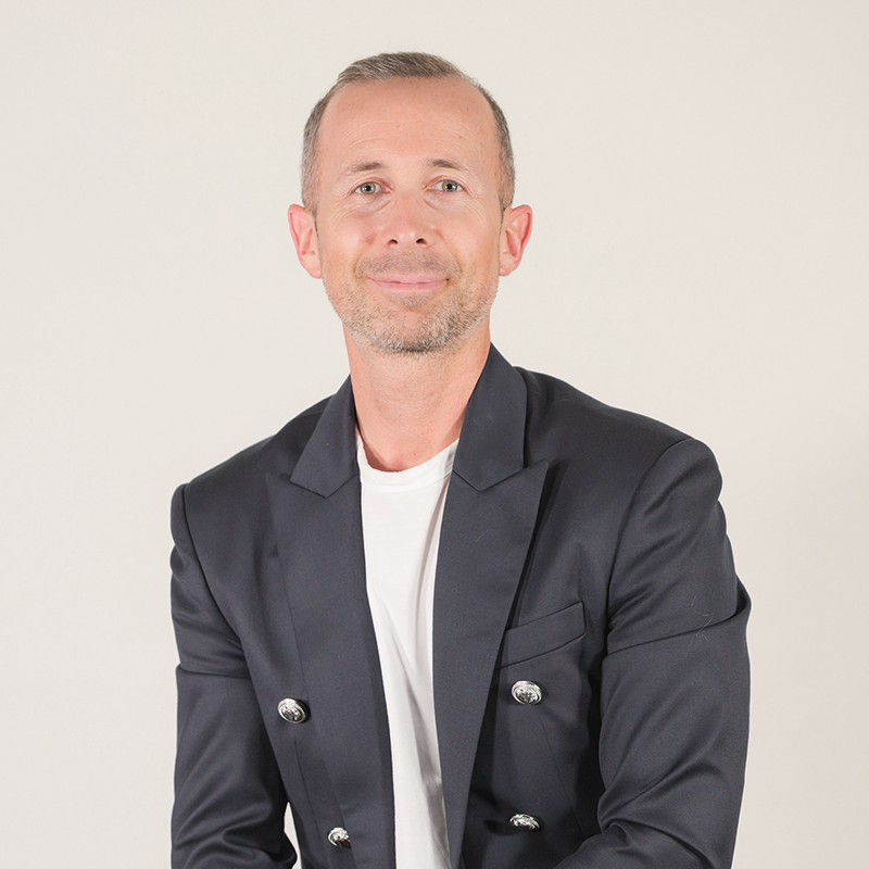 Johnatan B.