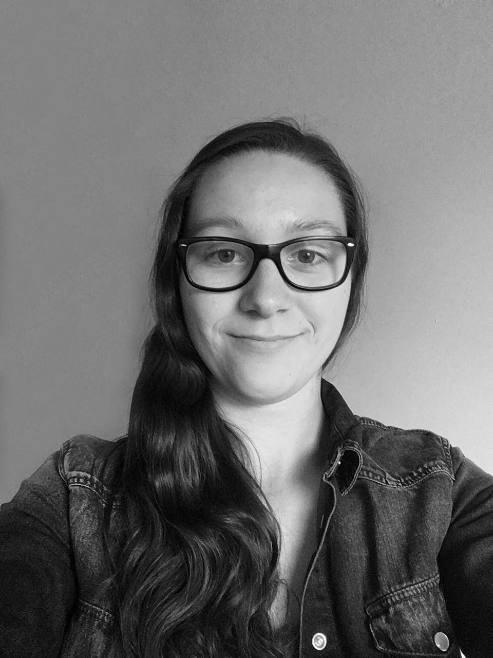 Aline De Lombaerde - Allround Graphic Designer