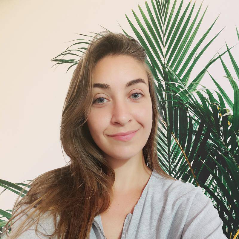 Sarah R. - UX/UI Designer | Product Designer | Webflow