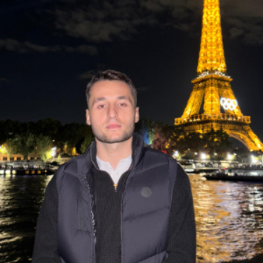 Max Perriard - Full-Cycle Sales & Revenue Operations Expert | Saa