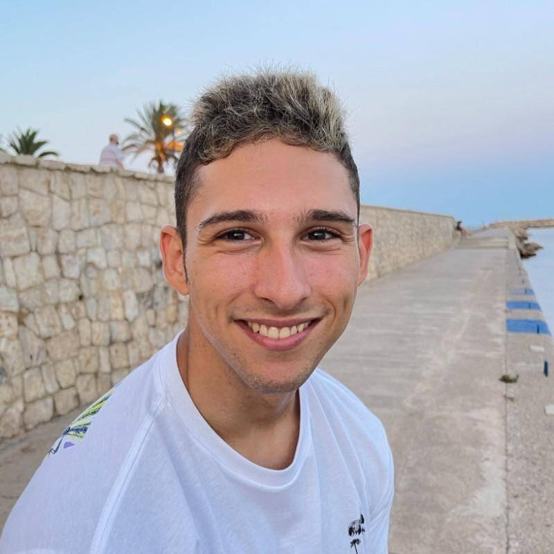 Alejandro Tejedo - iOS Developer