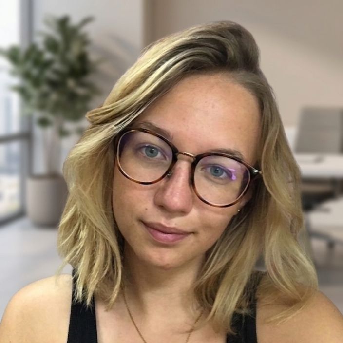 Lana Armati - Assistante Administrative & Gestion de la Relation