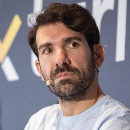 Víctor Gómez - Formador en IA y sistemas de negocio