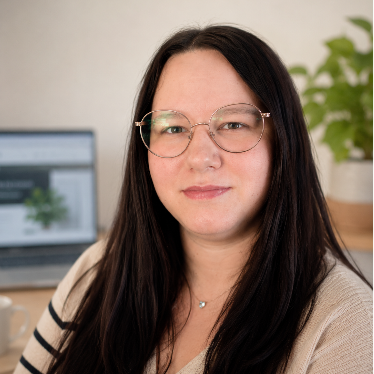Julie Krolikowski - web designer