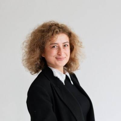 Nino Tcheishvili - SEO & Business Texterin (DE) | B2B Kommunikation