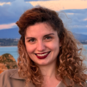 Joana Lopes Mesquita - Full Stack Designer & Branding Manager
