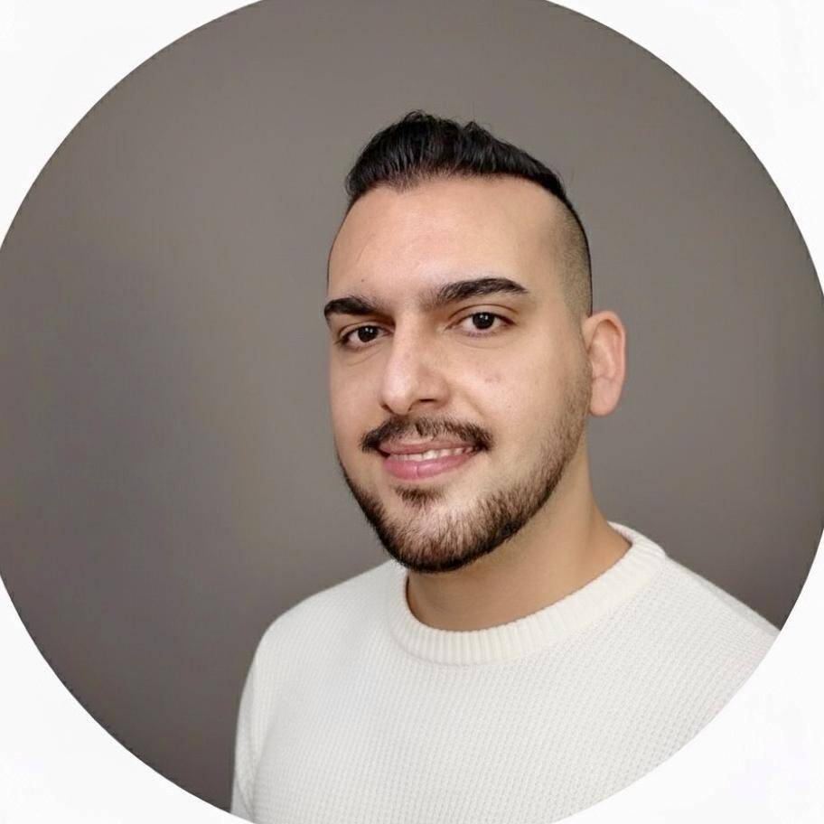 Raul  - Directrice marketing | Experte en Marketing et image de marque | Plus de 8 ans d'expérience