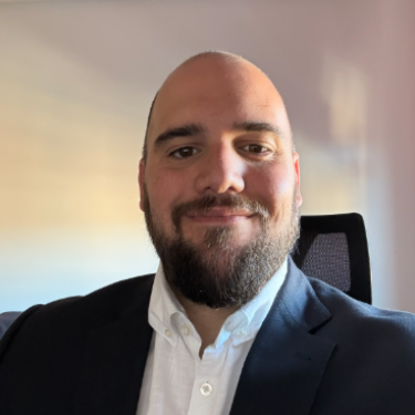 Carlos  - Directeur des opérations à temps partiel - Optimisation des processus