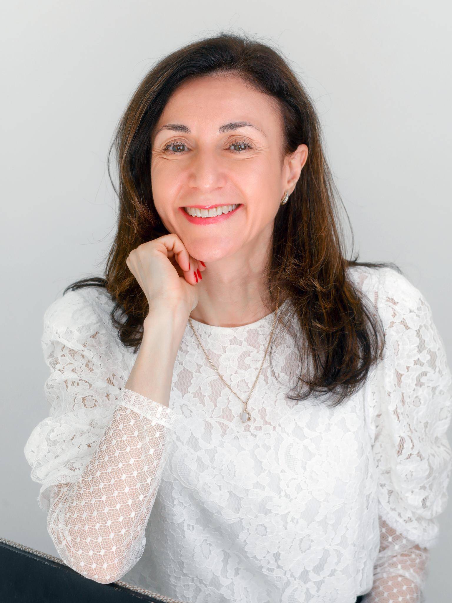 Laura Ionita - E-COMMERCE, MARKETING DIGITAL, LUXE/RETAIL, EX-LV