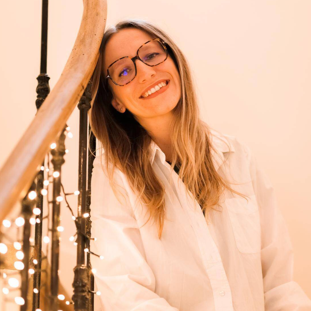 Lucie B. - Social Media Manager | Créatrice UGC