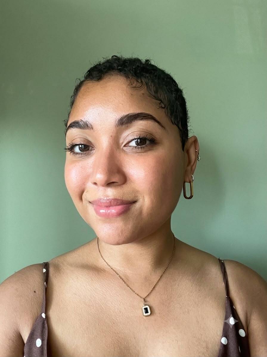Angelica B. - Business developer |  Account Manager 
