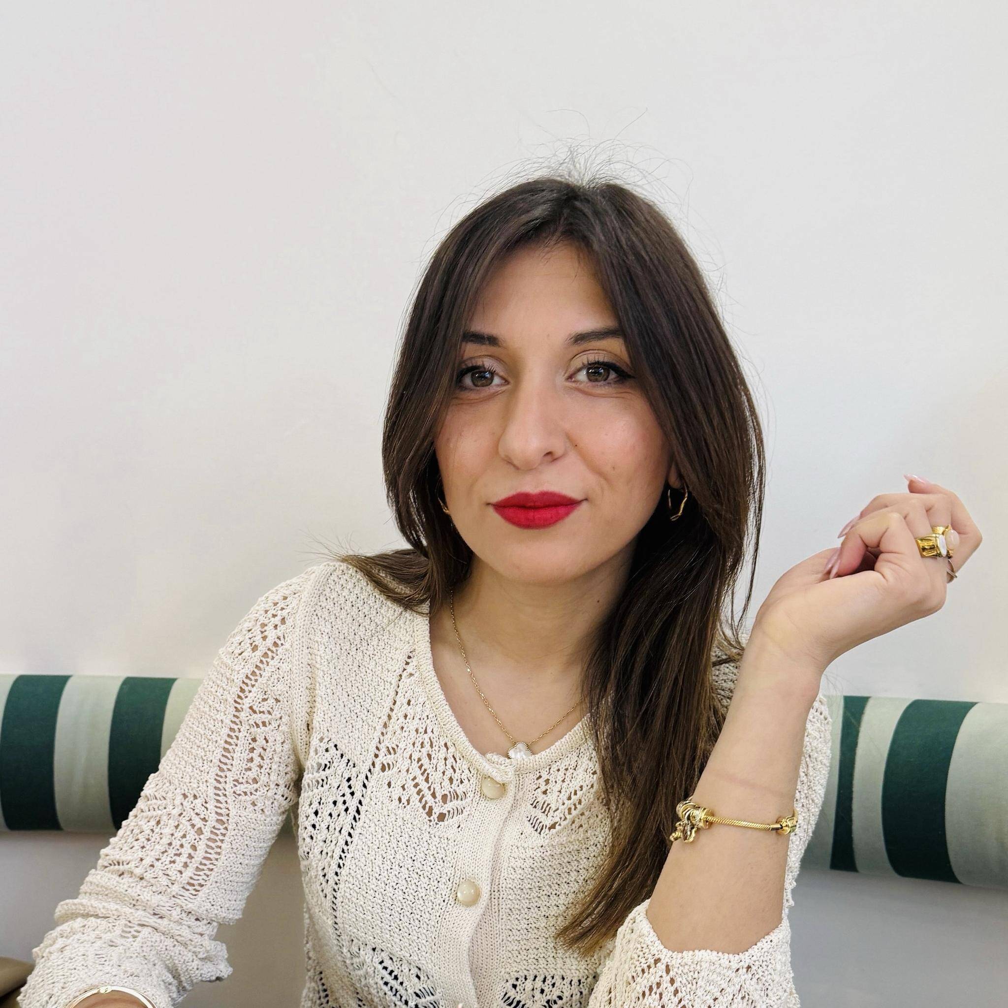 Lyna M.