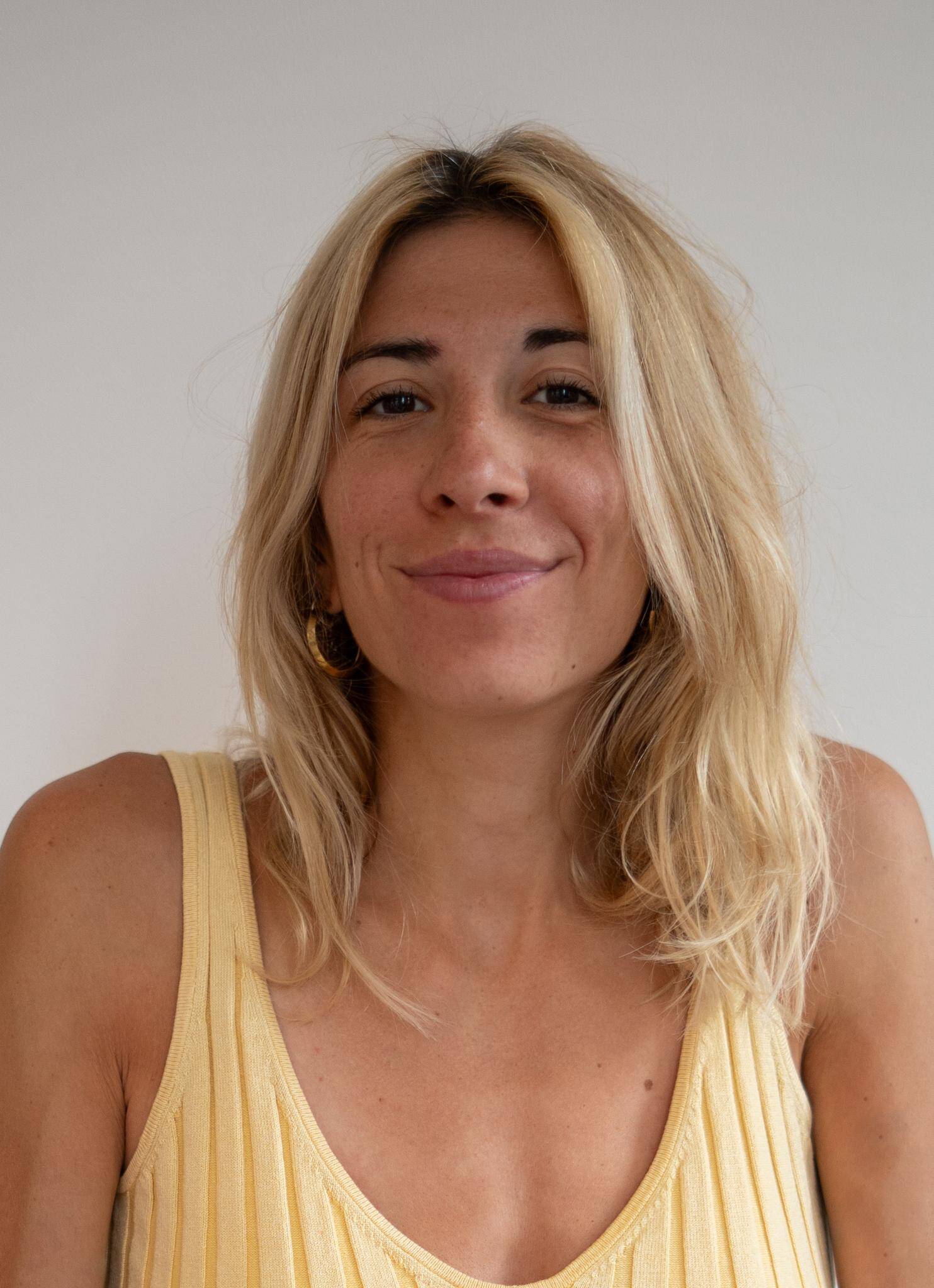 Louise M. - Production audiovisuelle & shootings / achat d'art